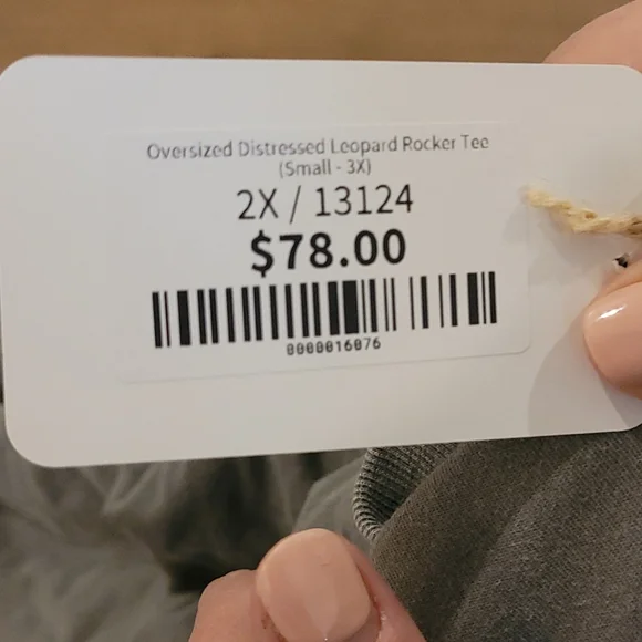 NWT Oversized Rocker tee Distressed Look - Picture 3 of 6